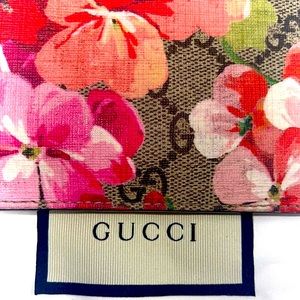 WOW - Authentic Gucci Blooms Wallet